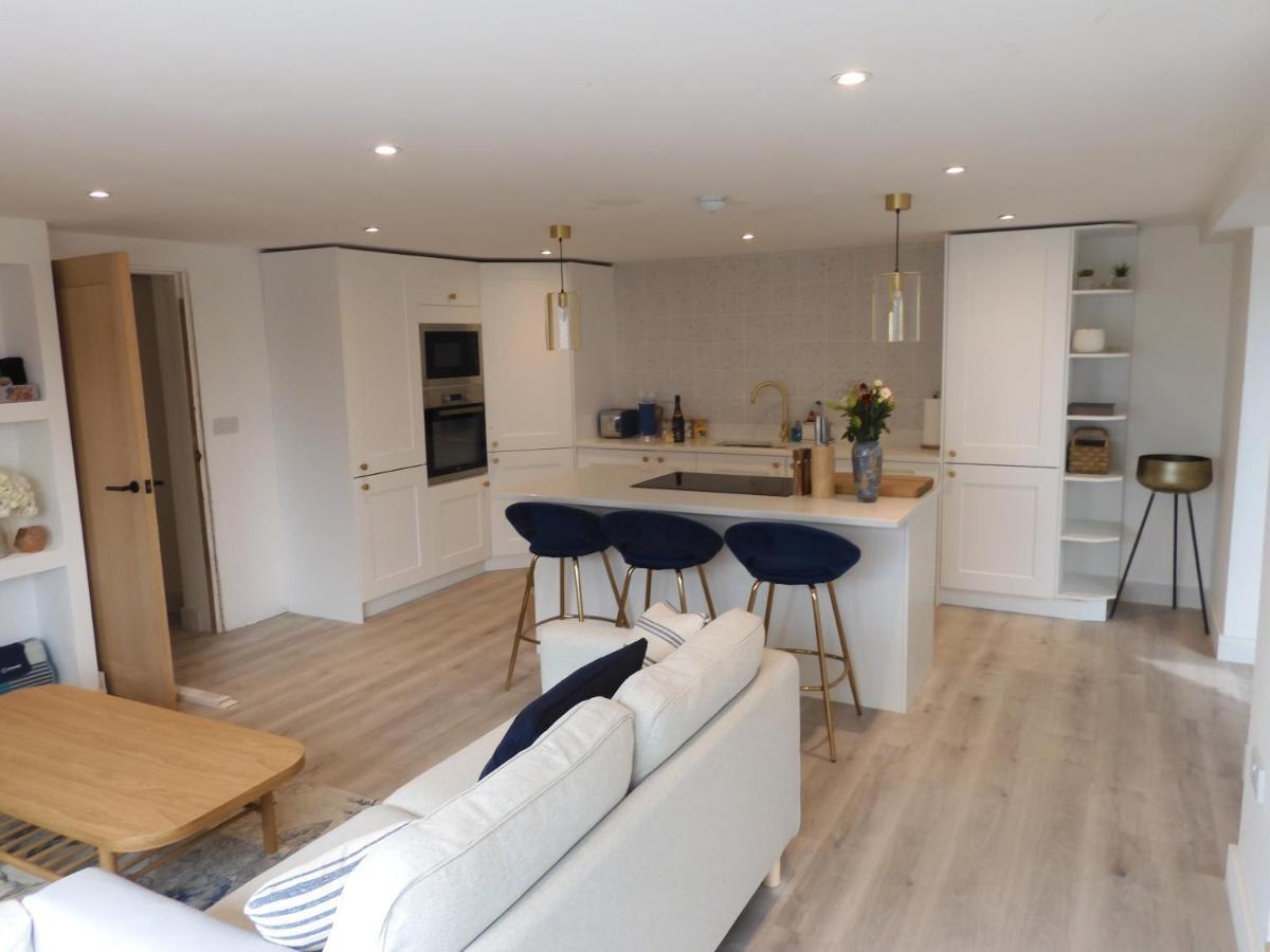 Fabulous Ground Floor Apt Adjacent To Beach Rhosneigr Eksteriør bilde